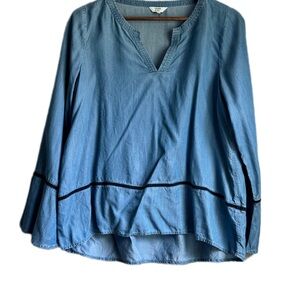 Chambray bell sleeve tunic size medium